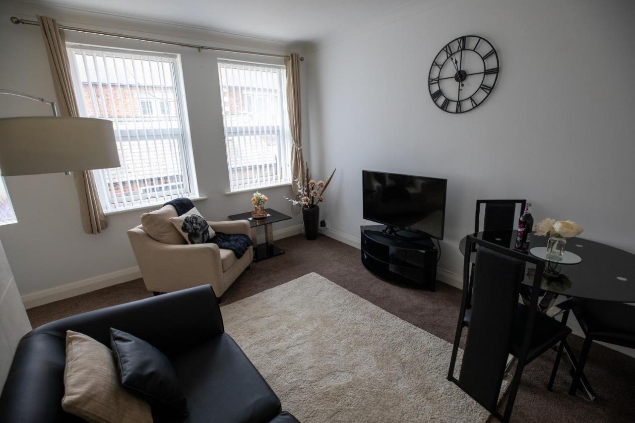Beautiful Seaside Apartment-free Parking