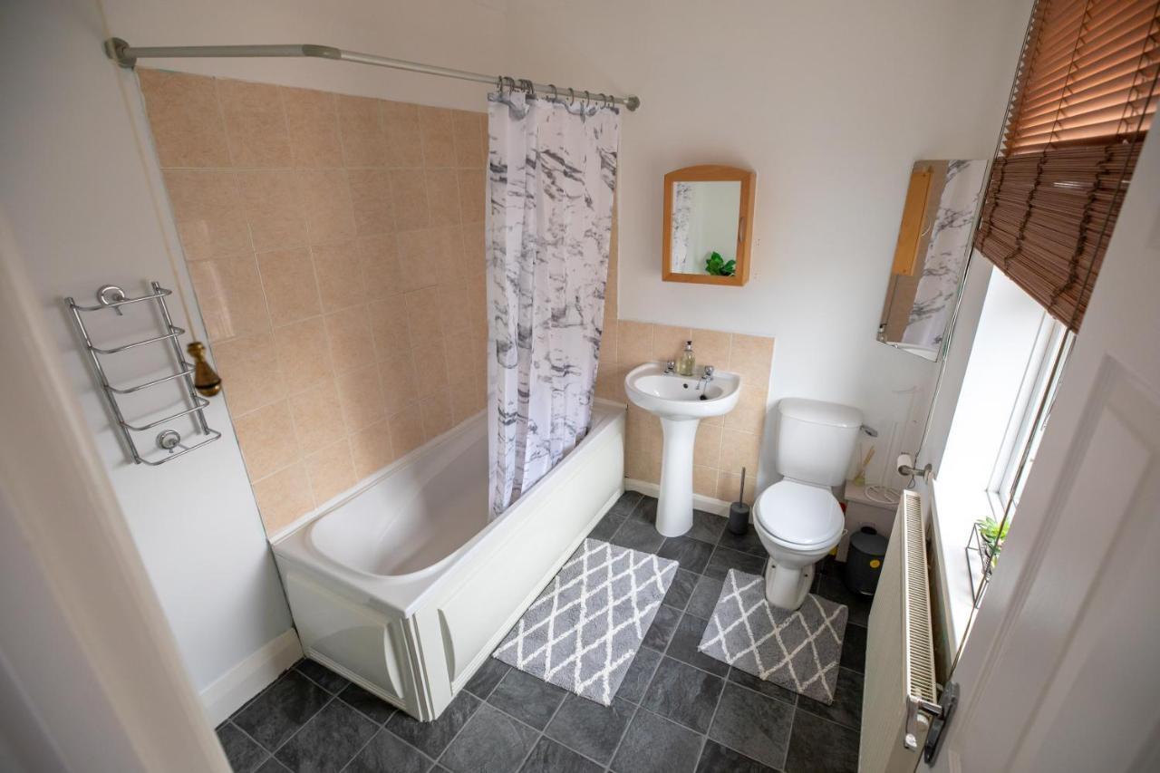 Beautiful Seaside Apartment-free Parking * Whitley Bay