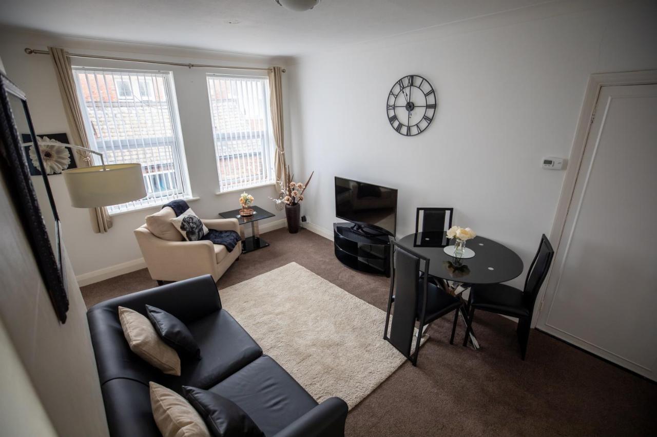 Apartment Beautiful Seaside Apartment-free Parking *